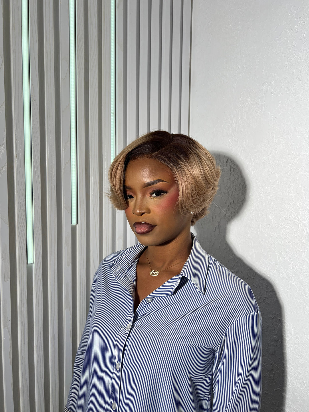 Blonde Layered Bob - 10" 5x5 Glueless Layered Wig